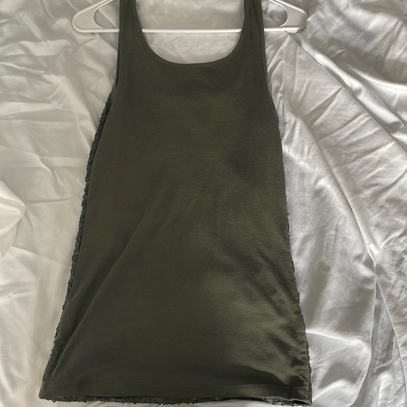 green medium top - Picture 2 of 3